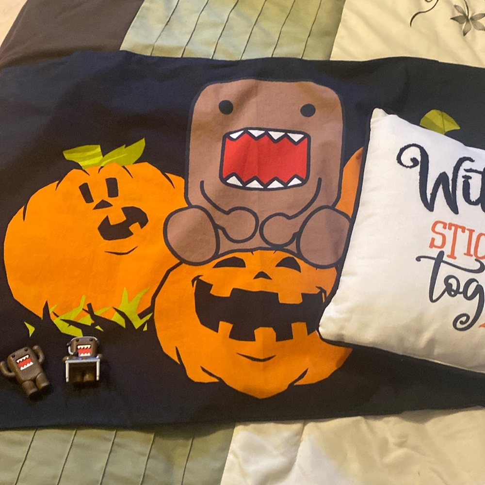 Domo Kon Vintage 1998 Rare Pillowcase Halloween Plus Pillow and Domo Figures
